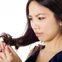 Bật mí 4 cách chăm sóc tóc gãy rụng hiệu quả
