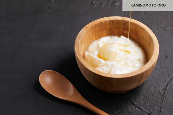 Hướng dẫn cách ủ tóc bằng mật ong và sữa chua