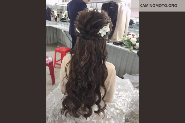 Tết tóc nửa đầu